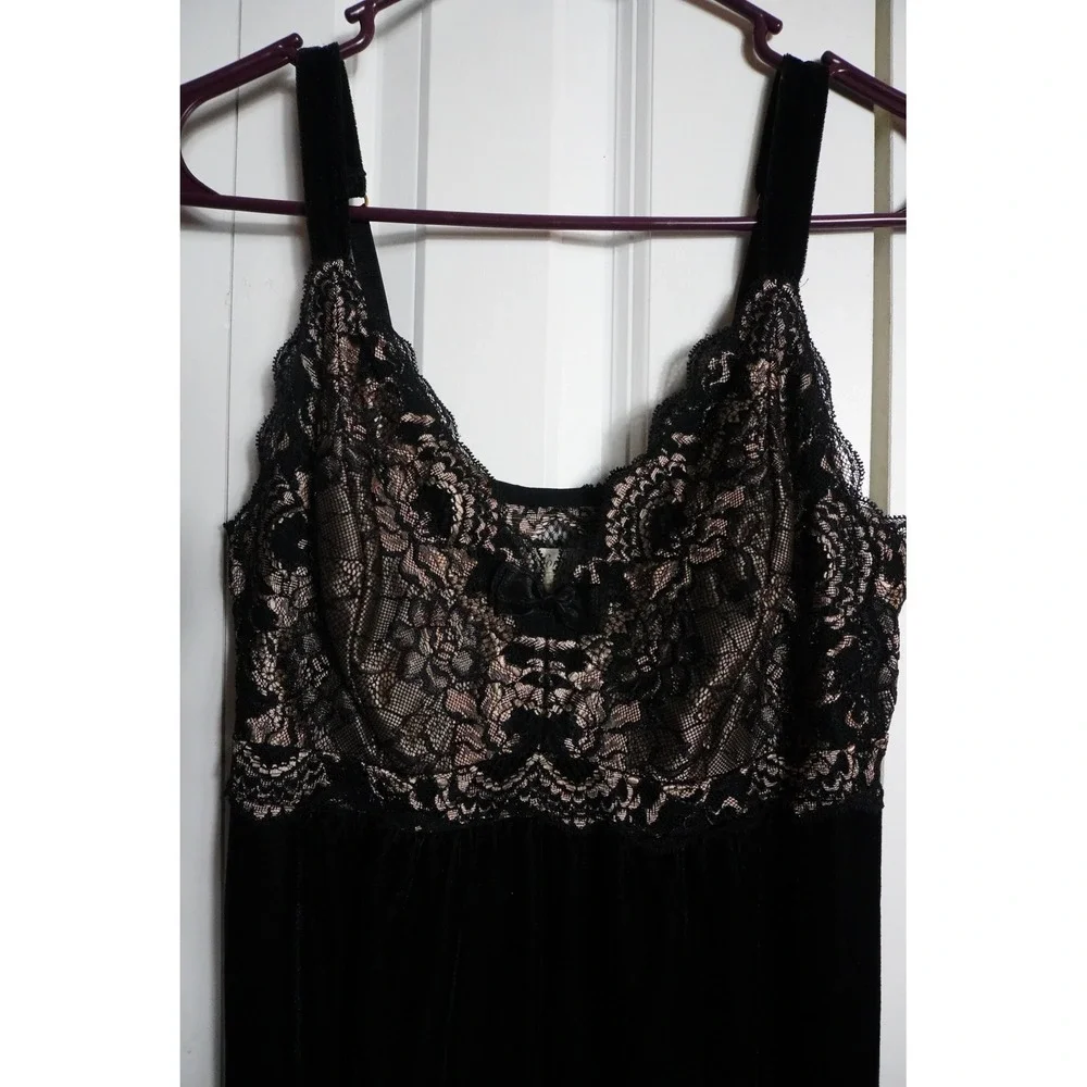 Soma Lace Velvet Chemise Small Romantic Gothic Black Nightgown